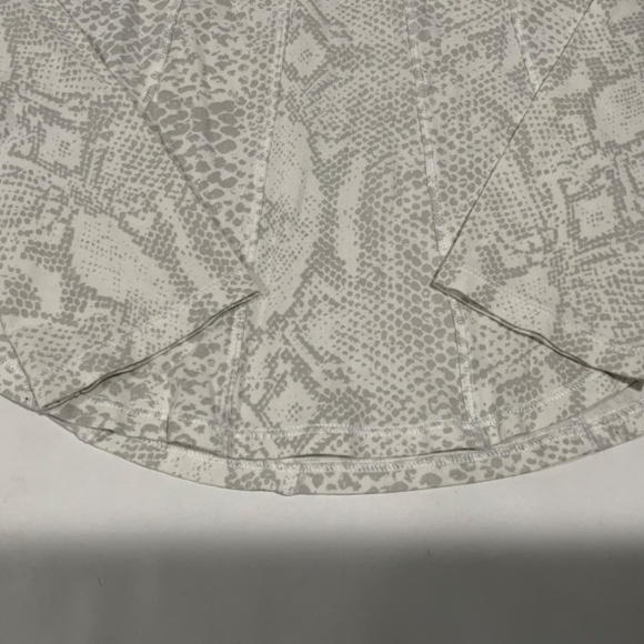 Lululemon Between The Lines Long Sleeve Desert Snake - Picture 2 of 6